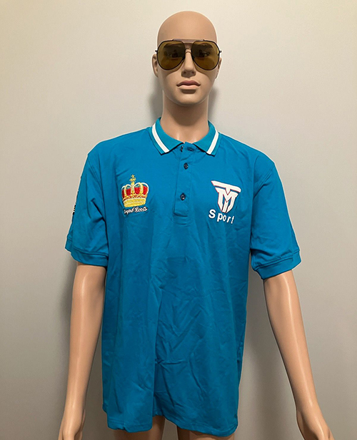 blue short sleeve shirt